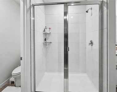 137 Whiteland Bend - Photo Thumbnail 10