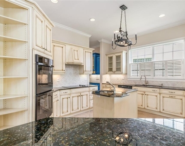 4561 Murcia Boulevard - Photo Thumbnail 7