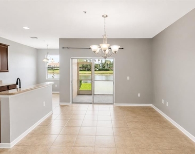 3696 Parkridge Circle - Photo Thumbnail 4