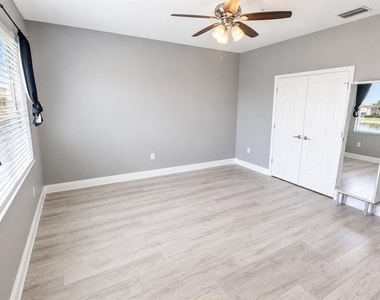 3696 Parkridge Circle - Photo Thumbnail 16