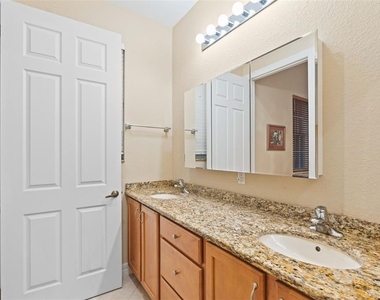 6100 Jessie Harbor Drive - Photo Thumbnail 10