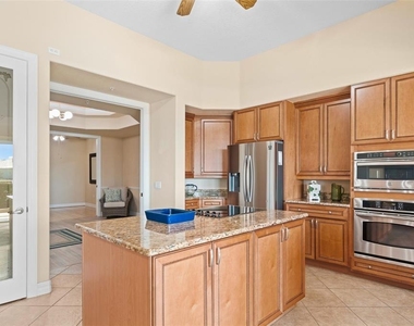 6100 Jessie Harbor Drive - Photo Thumbnail 41