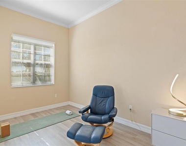 6100 Jessie Harbor Drive - Photo Thumbnail 24