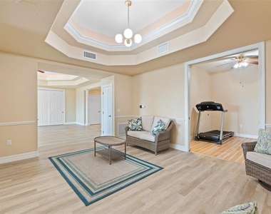 6100 Jessie Harbor Drive - Photo Thumbnail 13