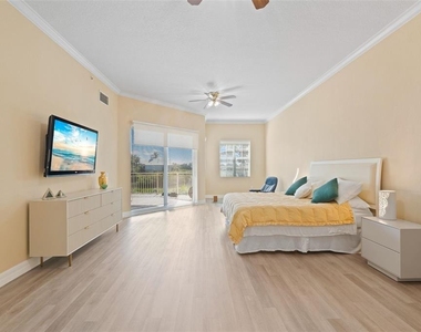 6100 Jessie Harbor Drive - Photo Thumbnail 27