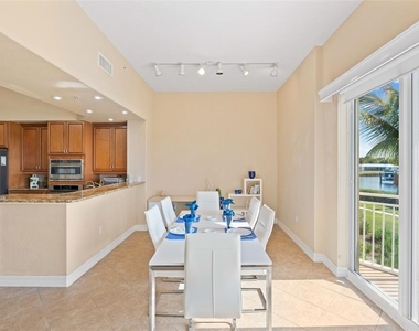 6100 Jessie Harbor Drive - Photo Thumbnail 36