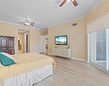 6100 Jessie Harbor Drive - Photo Thumbnail 25