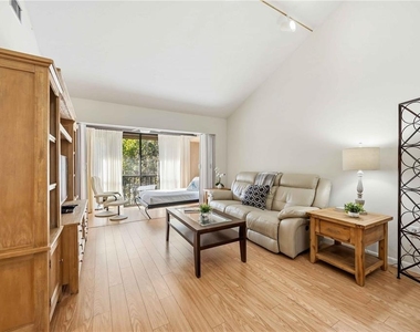 1626 Brookhouse Drive - Photo Thumbnail 6