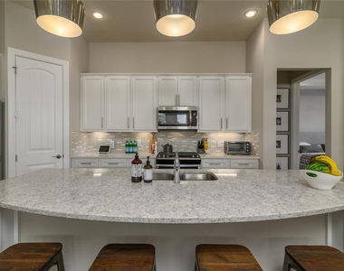 12203 Seabrook Avenue - Photo Thumbnail 8