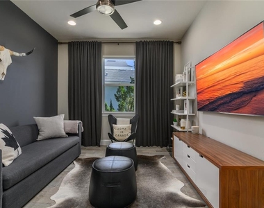 12203 Seabrook Avenue - Photo Thumbnail 19