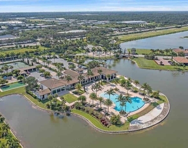 288 Toscavilla Boulevard - Photo Thumbnail 31