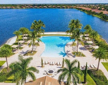 288 Toscavilla Boulevard - Photo Thumbnail 18