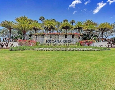 288 Toscavilla Boulevard - Photo Thumbnail 16