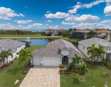 5504 Title Row Drive - Photo Thumbnail 3