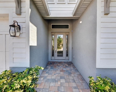 5504 Title Row Drive - Photo Thumbnail 7