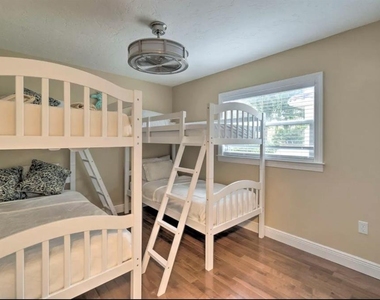 1832 Worrington Street - Photo Thumbnail 9