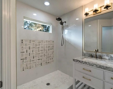 1832 Worrington Street - Photo Thumbnail 8
