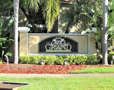 4009 Crockers Lake Boulevard - Photo Thumbnail 12