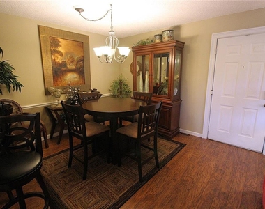 4009 Crockers Lake Boulevard - Photo Thumbnail 3