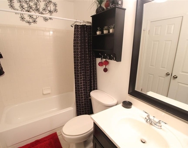 4009 Crockers Lake Boulevard - Photo Thumbnail 9