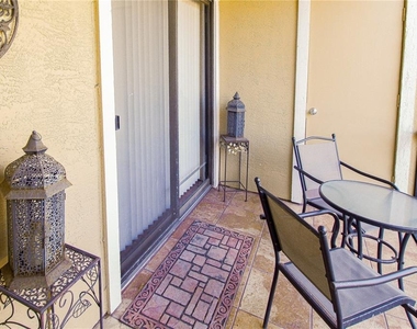 4009 Crockers Lake Boulevard - Photo Thumbnail 11