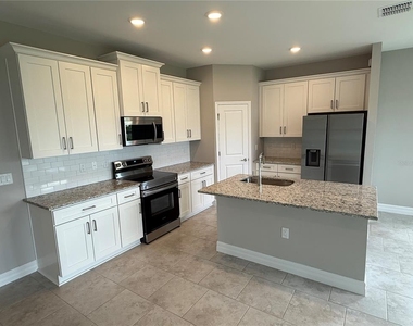 2307 Zuyder Terrace - Photo Thumbnail 4