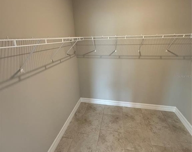 2307 Zuyder Terrace - Photo Thumbnail 10