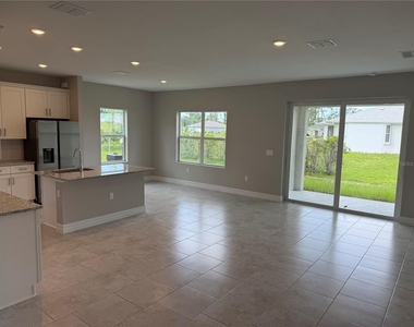 2307 Zuyder Terrace - Photo Thumbnail 2