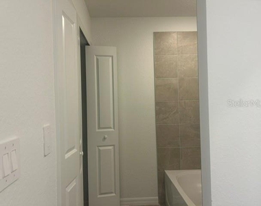 17570 Opal Sand Drive - Photo Thumbnail 7