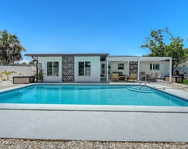 1302 Mango Avenue - Photo Thumbnail 48