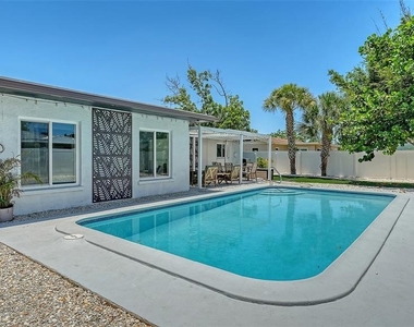 1302 Mango Avenue - Photo Thumbnail 53