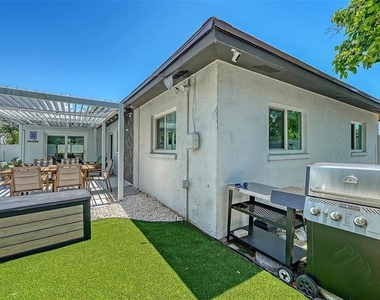 1302 Mango Avenue - Photo Thumbnail 44