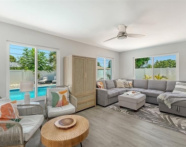 1302 Mango Avenue - Photo Thumbnail 18