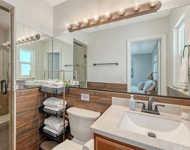 1302 Mango Avenue - Photo Thumbnail 26