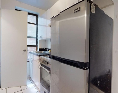 1427 York Avenue Apartment 2C - Photo Thumbnail 1