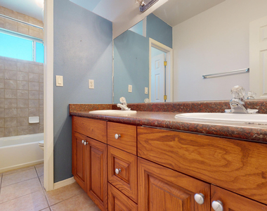 6256 Escondido Drive - Photo Thumbnail 27
