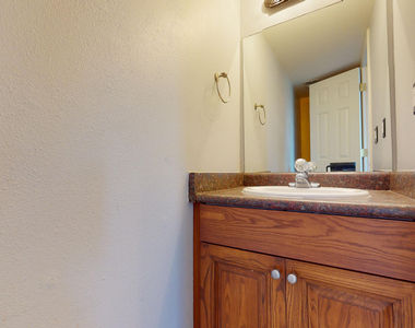 6256 Escondido Drive - Photo Thumbnail 11