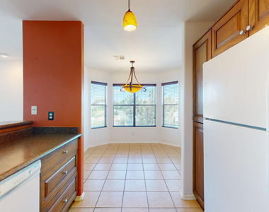 6256 Escondido Drive - Photo Thumbnail 9
