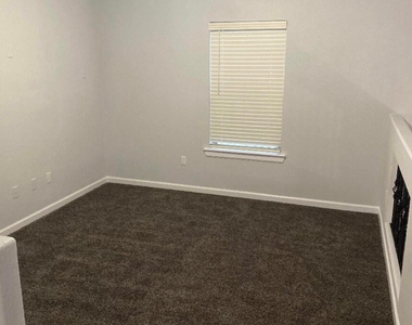 837 Magnolia Park Street - Photo Thumbnail 15