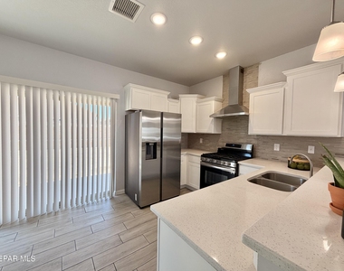 837 Magnolia Park Street - Photo Thumbnail 3
