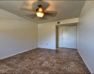 4800 N Stanton Street - Photo Thumbnail 37