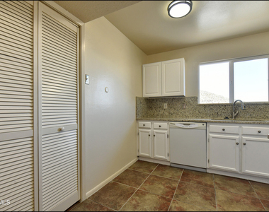 4800 N Stanton Street - Photo Thumbnail 30