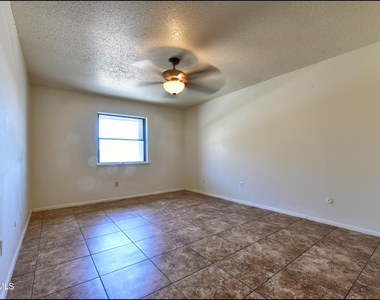 4800 N Stanton Street - Photo Thumbnail 35