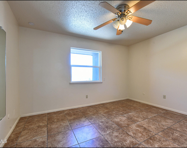 4800 N Stanton Street - Photo Thumbnail 41