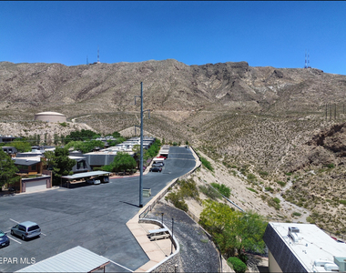 4800 N Stanton Street - Photo Thumbnail 59