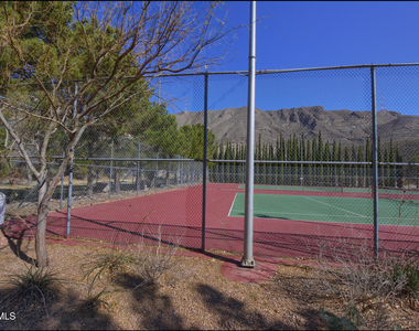 4800 N Stanton Street - Photo Thumbnail 10