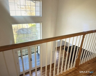 40 Corinthian Avenue - Photo Thumbnail 6