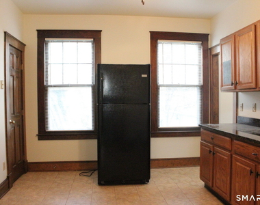 16 Woodland Street - Photo Thumbnail 5