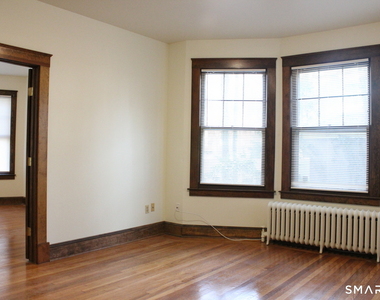 16 Woodland Street - Photo Thumbnail 3