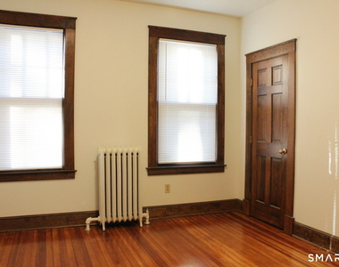 16 Woodland Street - Photo Thumbnail 8